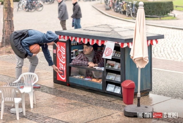 coca-cola-mini-kiosk